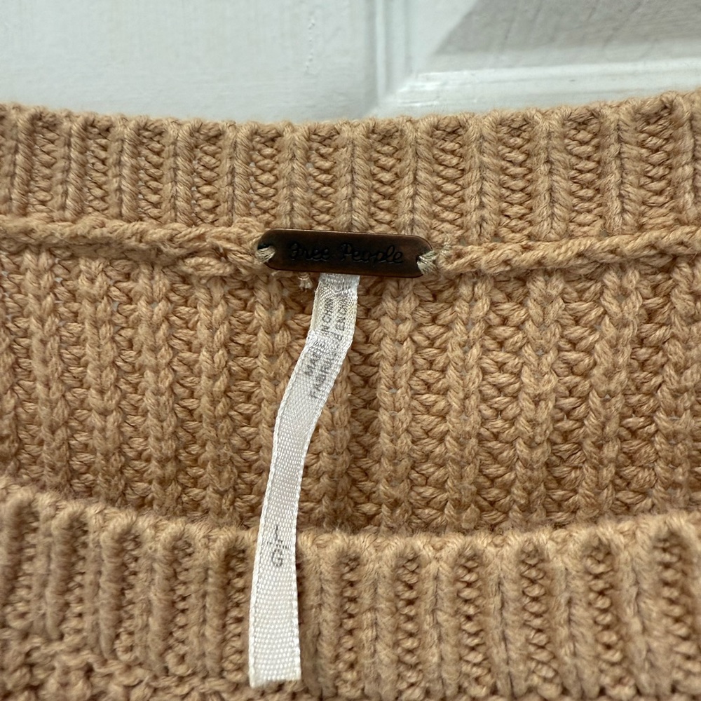 Free People Sweater Ryanne Cropped Sweater Large Beige Tan - Picture 3 of 5